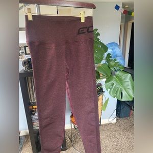2 pairs of ECHT scrunch leggings
